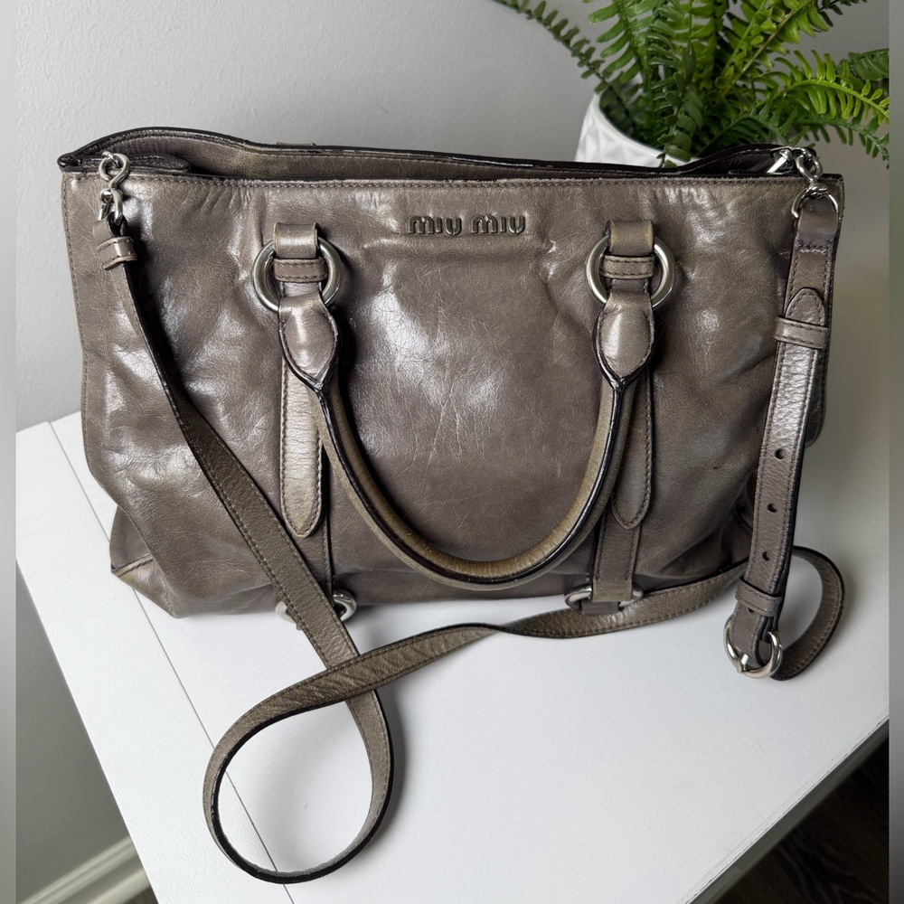 Vintage Miu Miu Vitello Shine In FUMO Gray Leather Shoulder Satchel - Picture 3 of 16